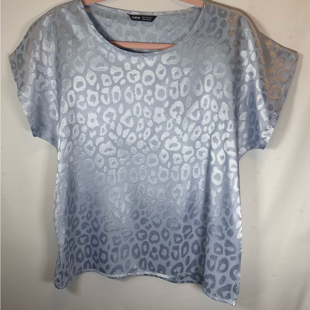 SHEIN Light Blue Leopard Print Short Sleeve Top Size Medium NWOT